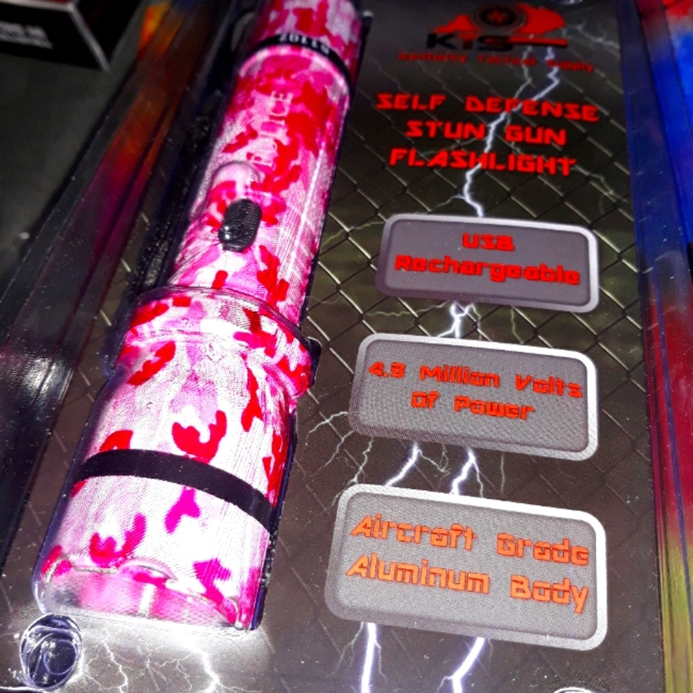 FLASHLIGHT NEW IN PACKAGE READ PACKAGE DESCRIPTION